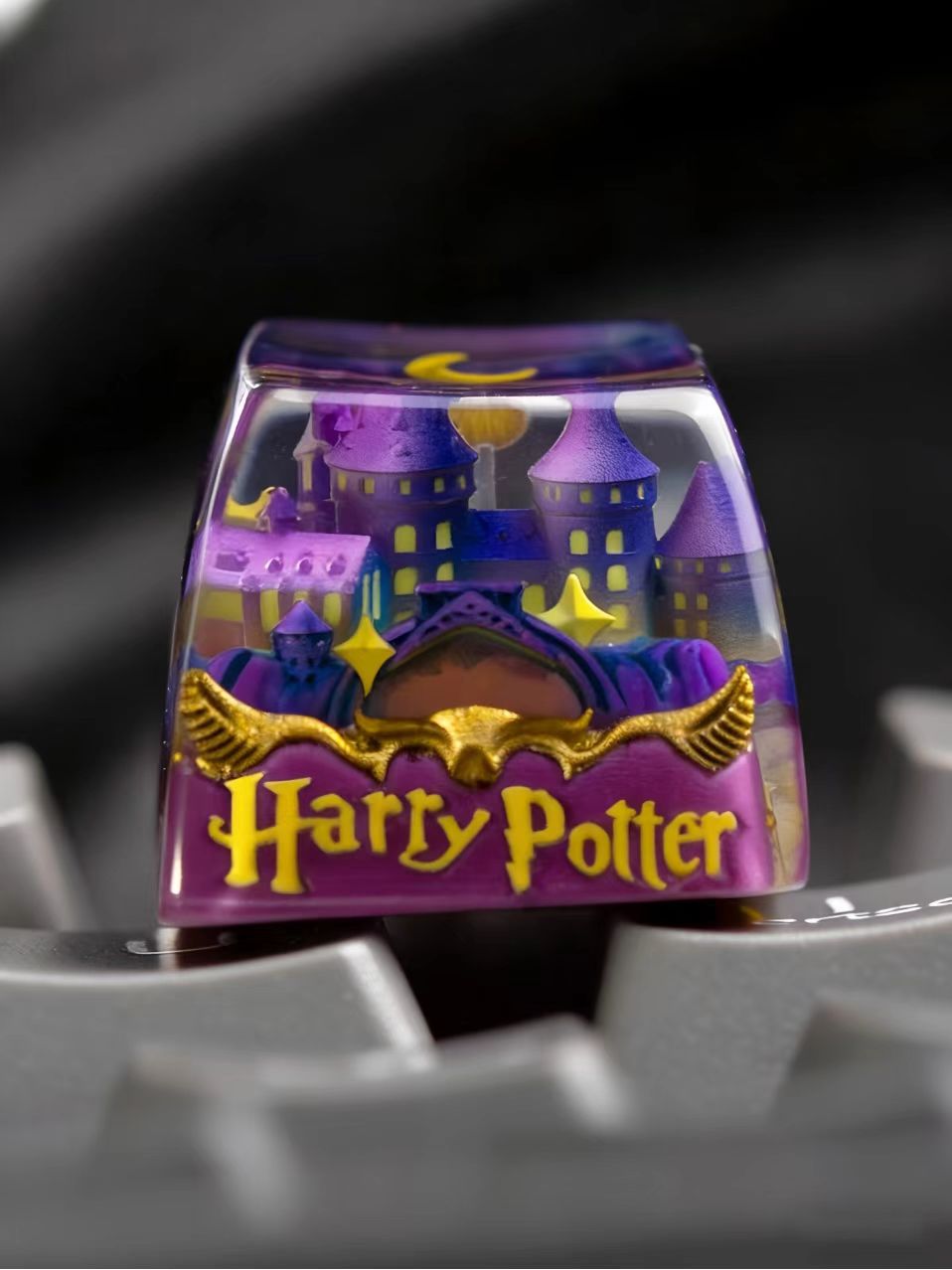 Transparent Resin Artisan Keycap, Hogwarts Castle Harry Potter Handmade Keycap Compatible with All MX Mechanical Keyboard Switches - Image 2