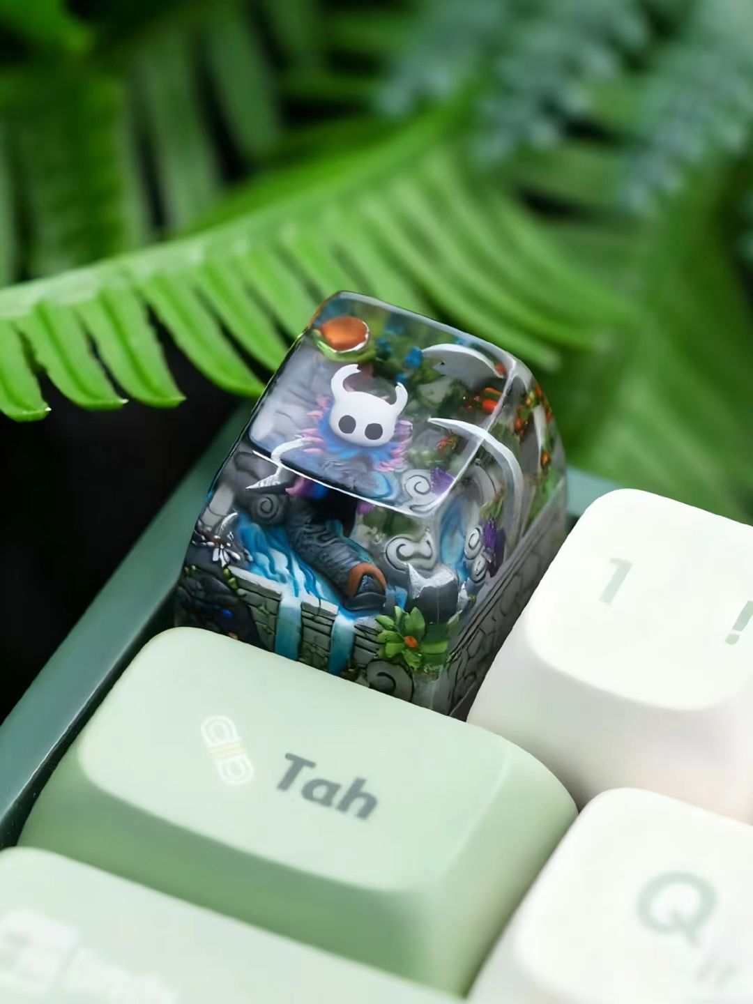 Transparent Resin Artisan Keycap, The Knight Hollow Knight Mini Diorama Handmade Keycap Compatible with All MX Mechanical Keyboard Switches - Image 3