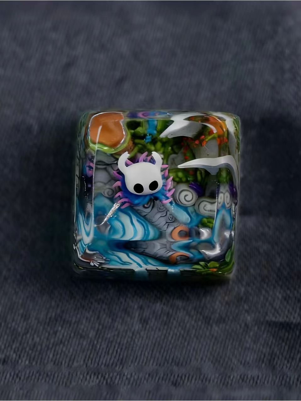 Transparent Resin Artisan Keycap, The Knight Hollow Knight Mini Diorama Handmade Keycap Compatible with All MX Mechanical Keyboard Switches - Image 5