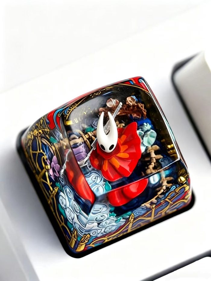 Transparent Resin Artisan Keycap, Hornet Hollow Knight Silksong Handmade Diorama Keycap Compatible with All MX Mechanical Keyboard Switches - Image 4